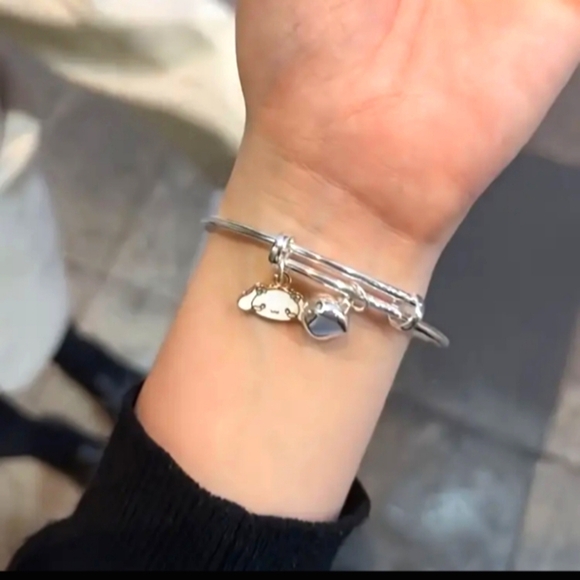 Sanrio Jewelry - NEW Cinnamoroll Charm Bangle